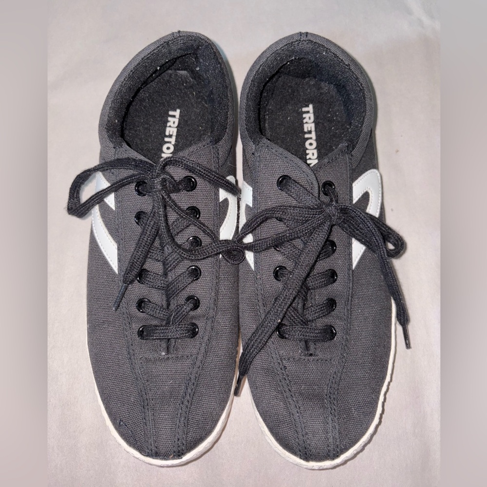 Tretorn Black Nylite Plus Canvas Sneakers - Women’s Size 8